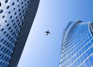 Dlaczego samolot z papieru lata?