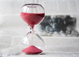 Ile godzin pracuje się w Japonii? Ile godzin pracuje się w Japonii?