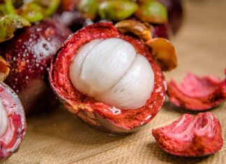 Jaki smak ma mangostan? Jaki smak ma mangostan?